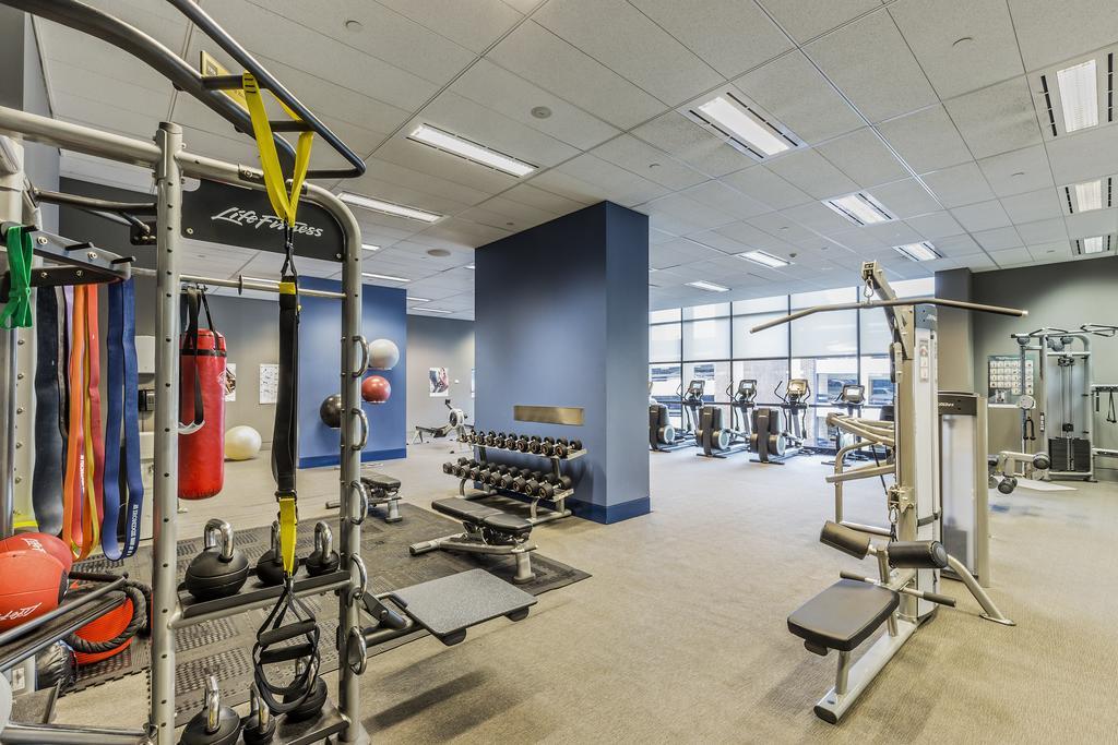 Fraser Suites Cité de Sydney Extérieur photo The gym at the 2016-opened, 1000-room, 20-story, 1.2 million square feet (111,000 m2) Hyatt Regency at the University of Texas at Austin.